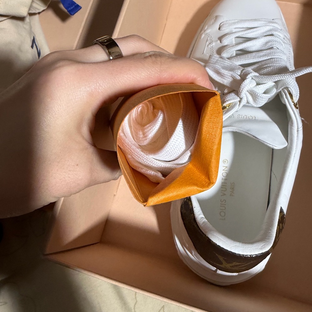 Louis Vuitton women’s sneakers time out 38.5 - Picture 10 of 13